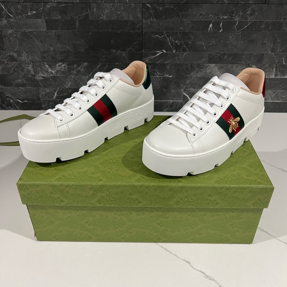 Womens Gucci lug/platform sneaker. - Picture 1 of 6